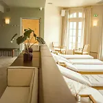 Hotel Le Chateau De La Tour Gouvieux