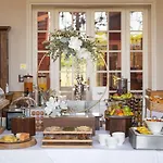 Le Chateau De La Tour Hotel