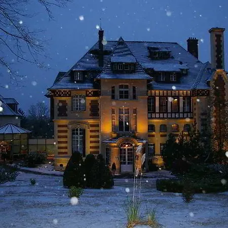 Отель Le Chateau De La Tour
