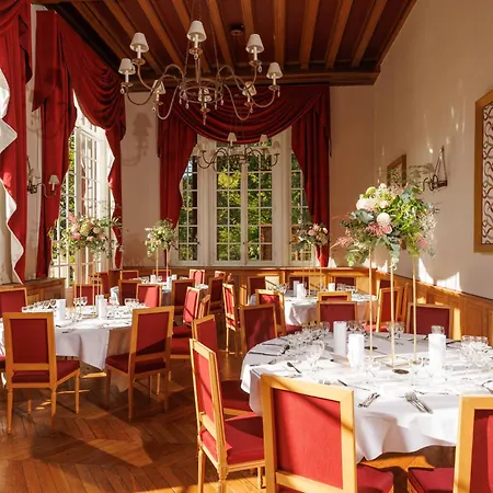 Le Chateau De La Tour