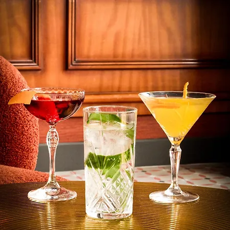 Hotel Le Château De La Tour 4*