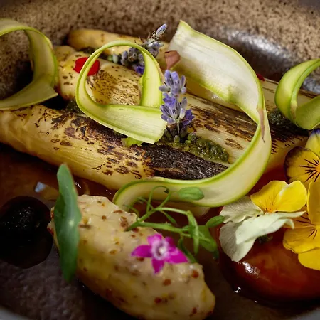 Le Château De La Tour Hotel 4*