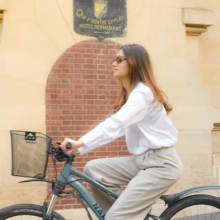 Hotel Le Château De La Tour Gouvieux