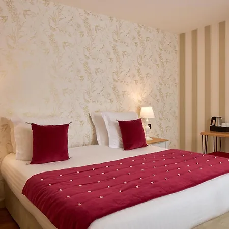 Le Chateau De La Tour Gouvieux