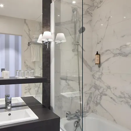 Hotel Le Château De La Tour