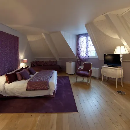 Le Chateau De La Tour Hotel
