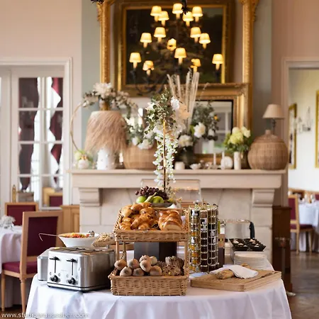 Le Château De La Tour 4*