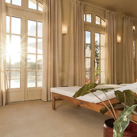 Le Chateau De La Tour 4*