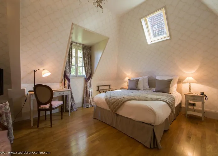 Le Chateau De La Tour