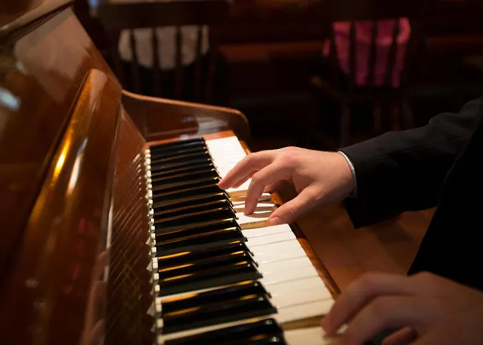 Le Chateau De La Tour Hotel Gouvieux