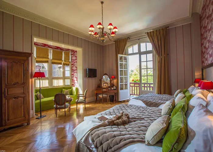 Le Chateau De La Tour 4*