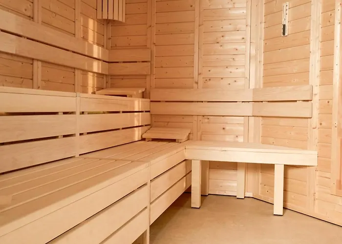 Le Chateau De La Tour Hotel