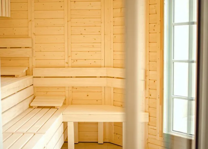 Hotel Le Chateau De La Tour 4*