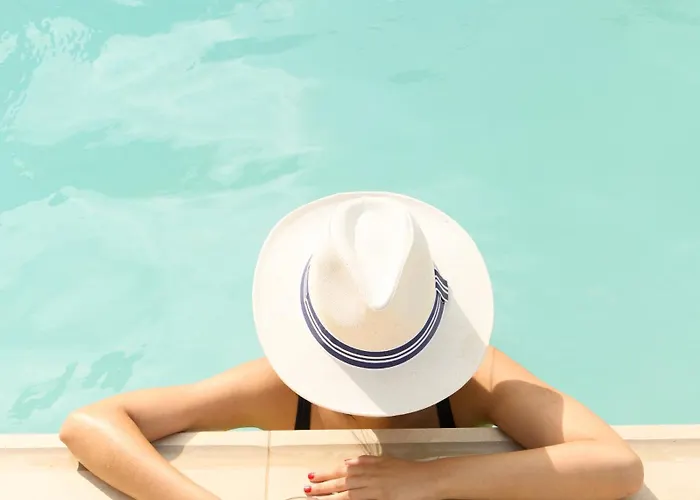 Hotel Le Chateau De La Tour