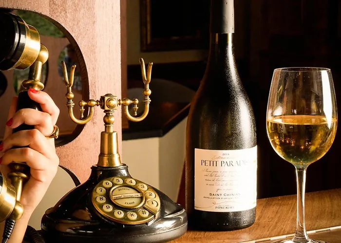 Le Chateau De La Tour Hotel