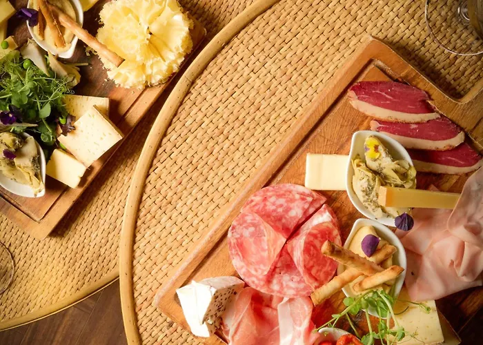 Le Chateau De La Tour Hotel Gouvieux