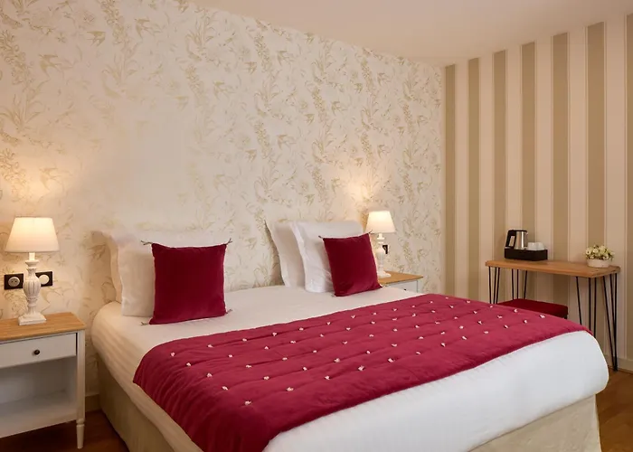 Le Chateau De La Tour Gouvieux