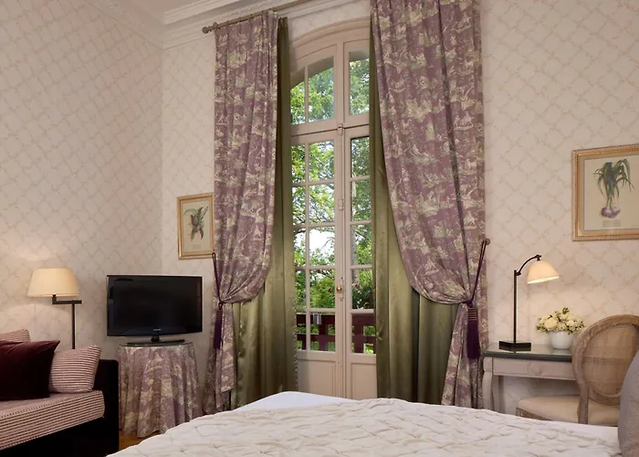 Le Chateau De La Tour Hotel