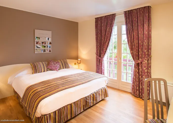 Le Chateau De La Tour Gouvieux