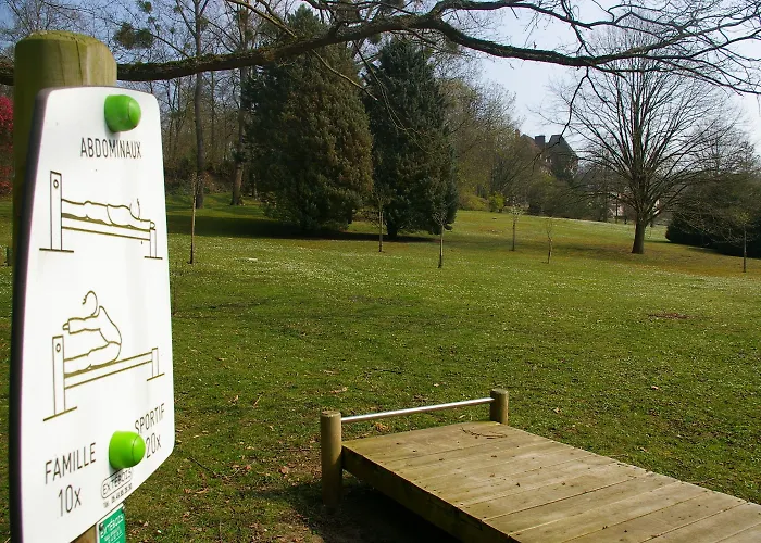 Le Chateau De La Tour