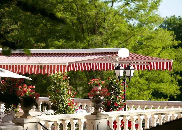 Hotel Le Chateau De La Tour