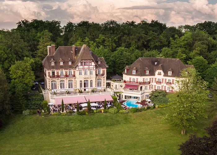 Le Chateau De La Tour