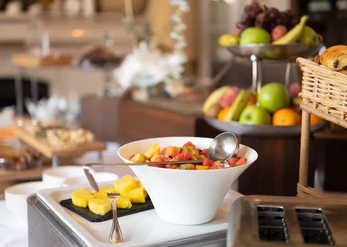 Le Chateau De La Tour Hotel